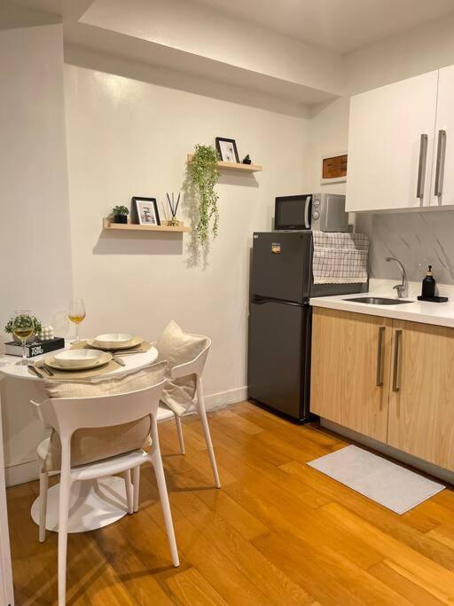شقة The Serene Escape Rockwell Makati City View 1Br مانيلا المظهر الخارجي الصورة