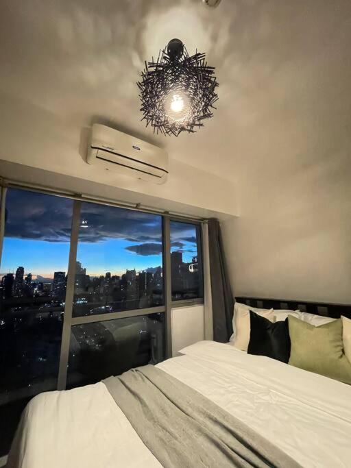 شقة The Serene Escape Rockwell Makati City View 1Br مانيلا المظهر الخارجي الصورة