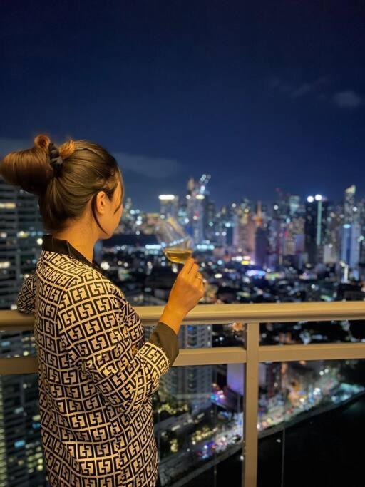 شقة The Serene Escape Rockwell Makati City View 1Br مانيلا المظهر الخارجي الصورة