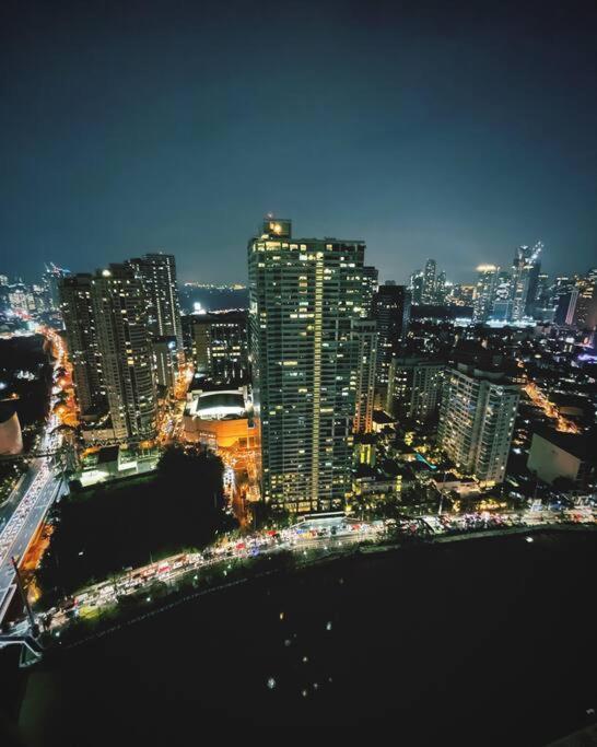 شقة The Serene Escape Rockwell Makati City View 1Br مانيلا المظهر الخارجي الصورة